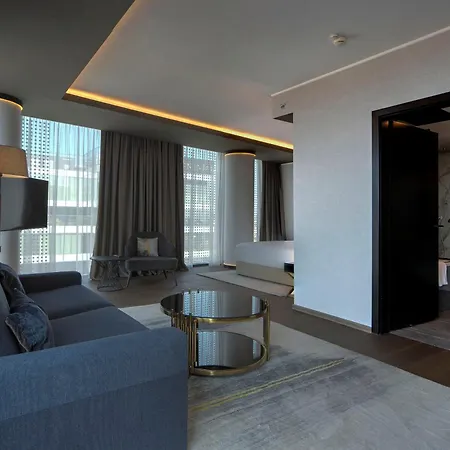 Grand Plaza & Congress Center Hotel 5*