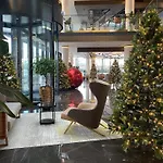 Grand Plaza & Congress Center Hotel 5*