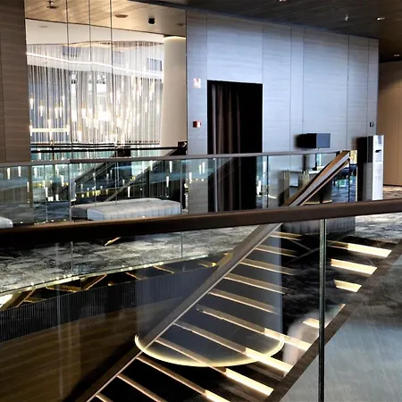 酒店 Grand Plaza & Congress Center 5*