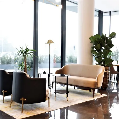 מלון Grand Plaza & Congress Center 5*
