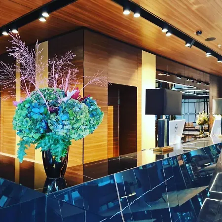 Grand Plaza & Congress Center 酒店