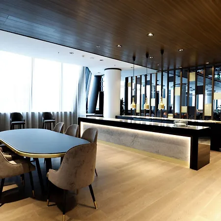 Grand Plaza & Congress Center 5* 류블랴나