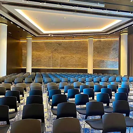 Hotel Grand Plaza & Congress Center Lublaň