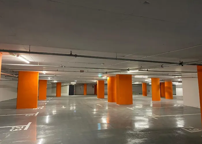 Grand Plaza & Congress Center 5*