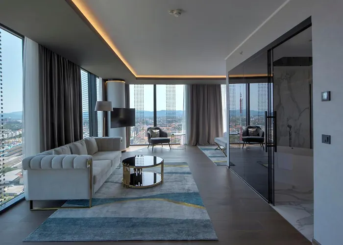 Grand Plaza & Congress Center 5* Lublana