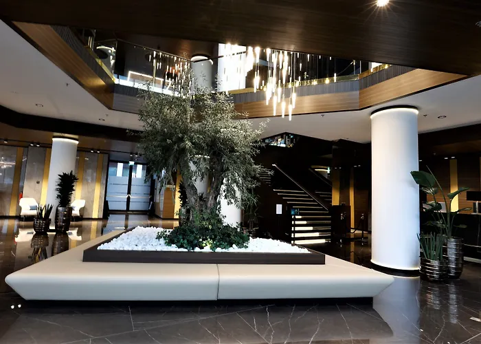 Grand Plaza & Congress Center Hotel Lublana