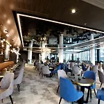 Grand Plaza & Congress Center Otel