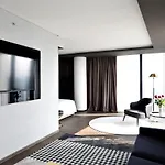 מלון Grand Plaza & Congress Center