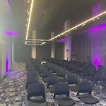 Grand Plaza & Congress Center 5* לובליאנה