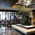 מלון Grand Plaza & Congress Center 5*