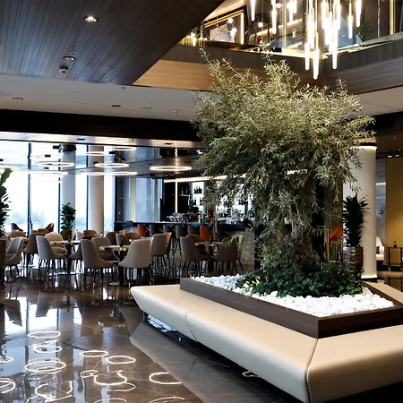 Готель Grand Plaza & Congress Center 5*