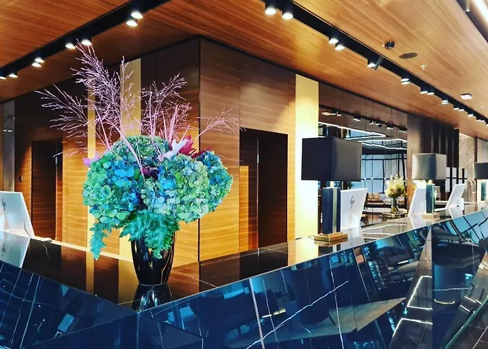 Grand Plaza & Congress Center Hotel